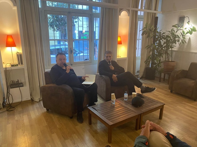 Au micro de Christophe Bourseiller, Pascal Elbé a rencontré le public au centre culturel Una Volta à Bastia