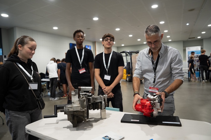 "E strade di l'orientazione" : À Ajaccio, les élèves de 3ème partent à la découverte de la voie professionnelle