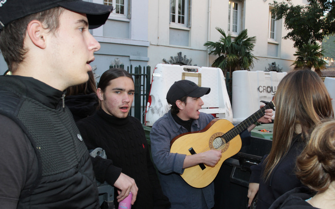 Double protestation des lycéens, le lycée de Corte bloqué Double protestation des lycéens, le lycée de Corte bloqué