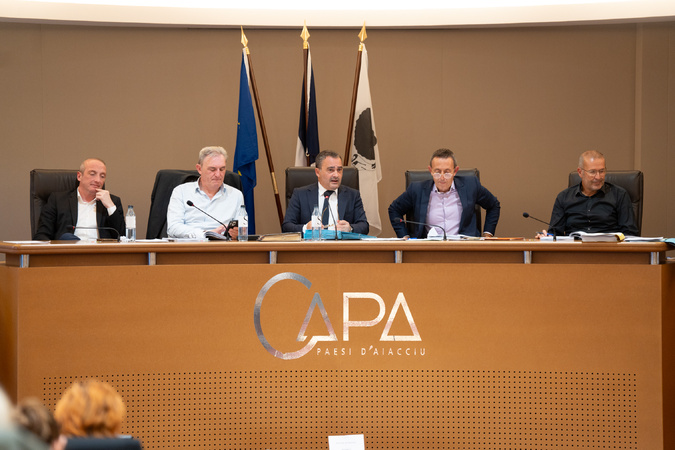 (Photo : Paule Santoni)