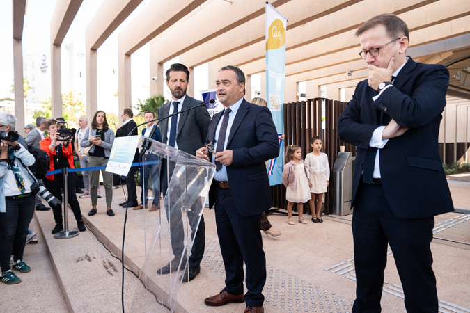 Le téléporté Angelo a accueilli ce samedi ses premiers voyageurs entre ciel, mer et terre à Ajaccio