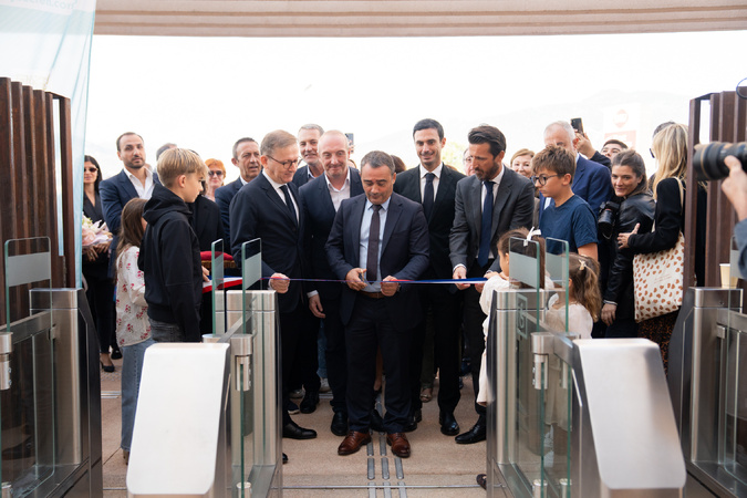 Le téléporté Angelo a accueilli ce samedi ses premiers voyageurs entre ciel, mer et terre à Ajaccio
