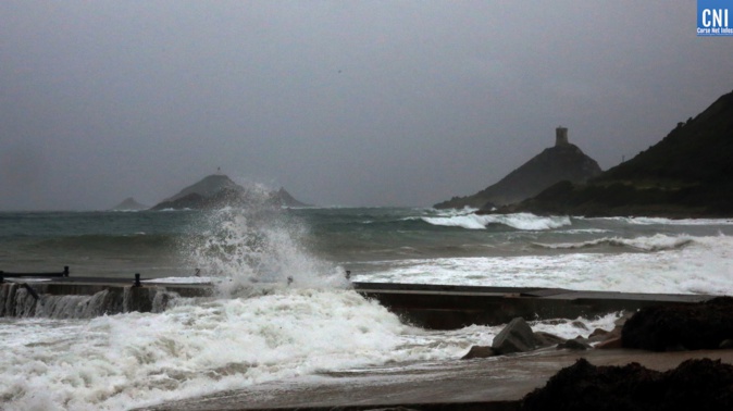 Tempête Benjamin : Plusieurs sites exposés aux vents violents fermés en Corse