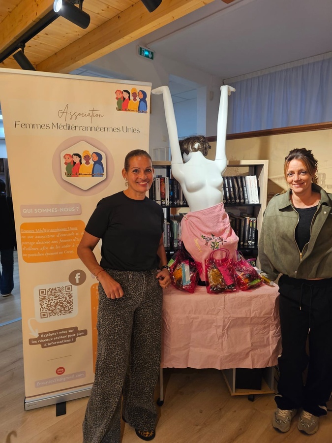 Malika Zerbini et Laetitia Monti, infirmières, sont intervenues pour des démonstrations. Malika Zerbini et Laetitia Monti, infirmières, sont intervenues pour des démonstrations.