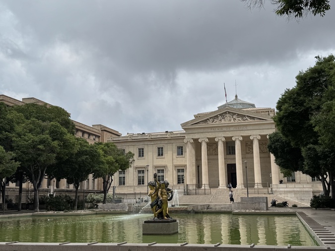 A Marseille, un prévenu se défend d'être à la tête d'un clan maghrébin en Corse A Marseille, un prévenu se défend d'être à la tête d'un clan maghrébin en Corse