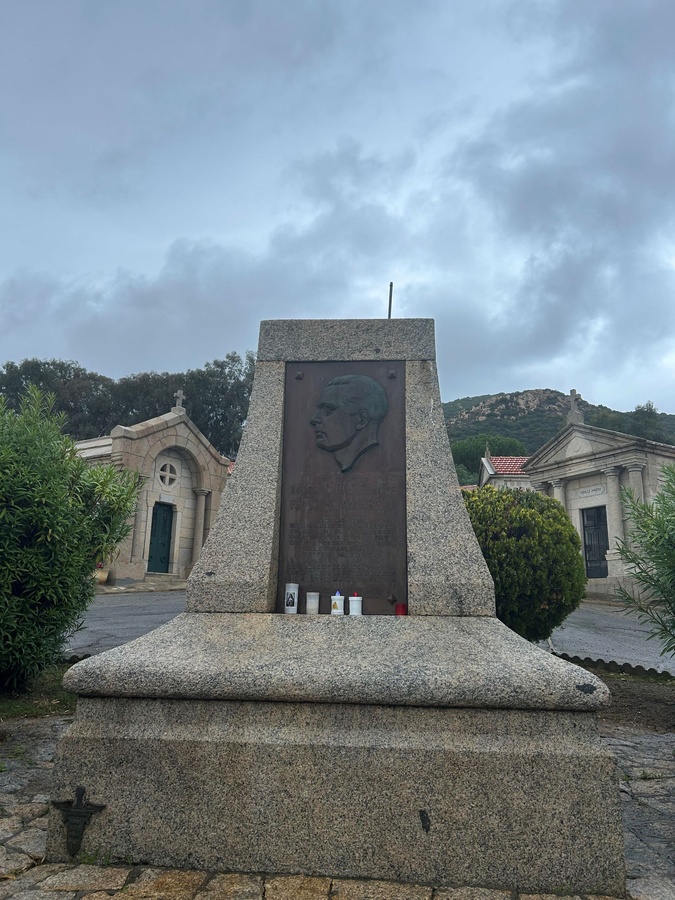 La tombe du Résistant Fred Scamaroni. La tombe du Résistant Fred Scamaroni.