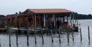 Le restaurant sur pilotis d'Urbinu. Le restaurant sur pilotis d'Urbinu.