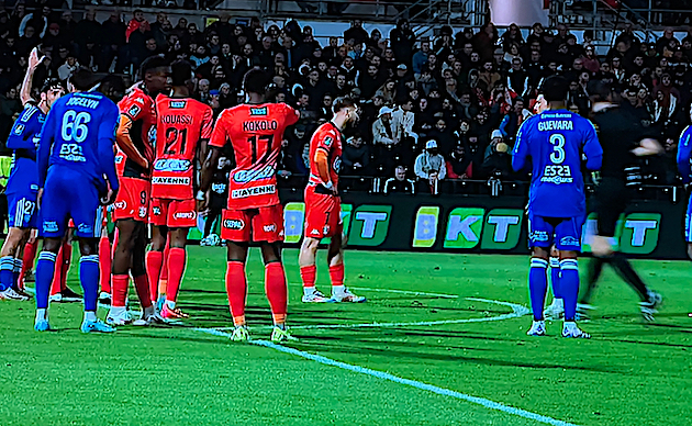 Bastia – Laval : la colère gronde en Corse après un report entaché de soupçons de conflit d’intérêt