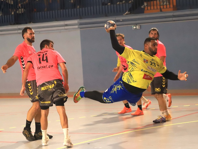 Niang et les Cortenais espèrent un gros coup face au leader. (Studio Photo Grazi Ritratti) Niang et les Cortenais espèrent un gros coup face au leader. (Studio Photo Grazi Ritratti)