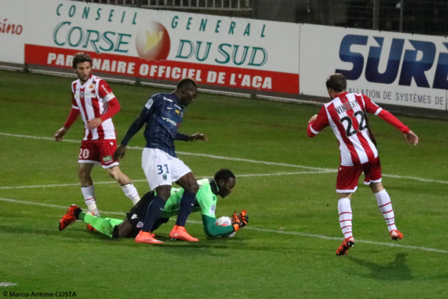 Ligue 2 : Fin de série pour L'ACA réduit à 10… Ligue 2 : Fin de série pour L'ACA réduit à 10…