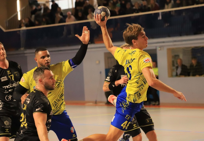 Handball N2 - La Crau surclasse Corte – Ile-Rousse (28-43) Handball N2 - La Crau surclasse Corte – Ile-Rousse (28-43)