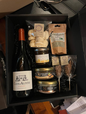 Giuliana Marchetti, 23 ans, lance « Notre raisin d’être », une box corse dédiée aux vins et à la découverte des terroirs Giuliana Marchetti, 23 ans, lance « Notre raisin d’être », une box corse dédiée aux vins et à la découverte des terroirs