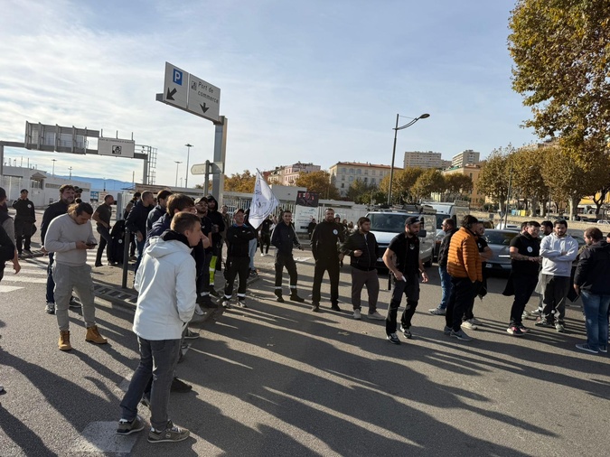 Ajaccio : les marins maintiennent la pression contre la nouvelle triangulaire de la Corsica Ferries