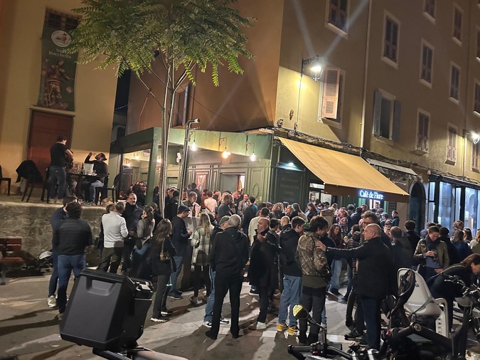 Praticalingua ghjunghje in Aiacciu... in furia ! Praticalingua ghjunghje in Aiacciu... in furia !