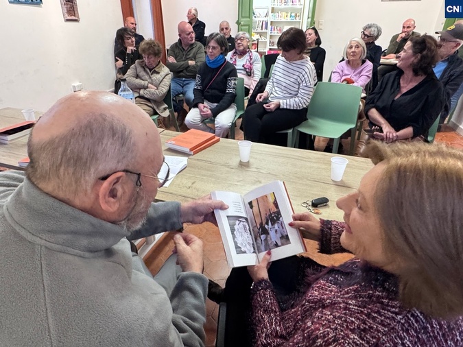 U Tempu và, U Tempu corre : Umagiu à Marcellu Acquaviva da Pratica Lingua Balagna U Tempu và, U Tempu corre : Umagiu à Marcellu Acquaviva da Pratica Lingua Balagna