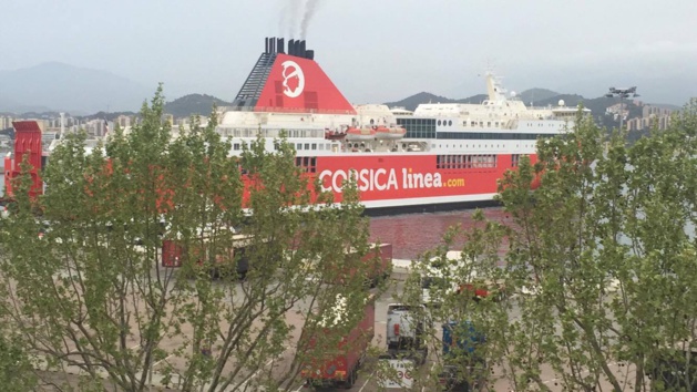 Le Jean-Nicoli version Corsica Linea à Ajaccio : Le rouge est mis Le Jean-Nicoli version Corsica Linea à Ajaccio : Le rouge est mis