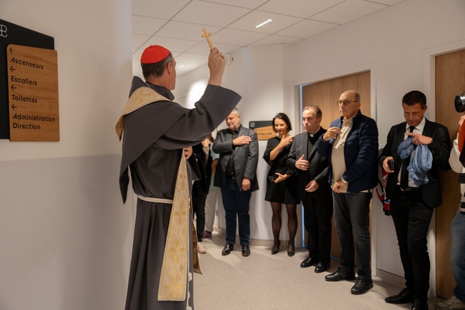 Ajaccio - Le Cardinal Bustillo a béni l'Hôpital Privé Sud Corse