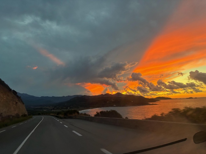 A màghjina - Balagna in focu à l’ora di u tramontu