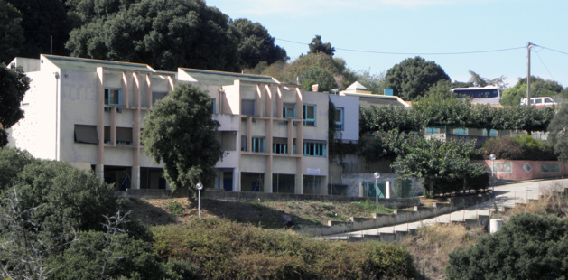 Le groupe scolaire de Pruno (Dr) Le groupe scolaire de Pruno (Dr)