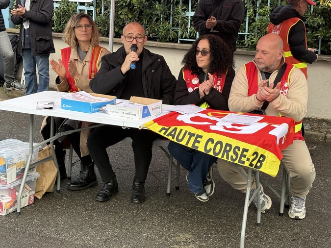 Charles Casabianca et une quarantaine de militants CGT ont exposé leurs revendications