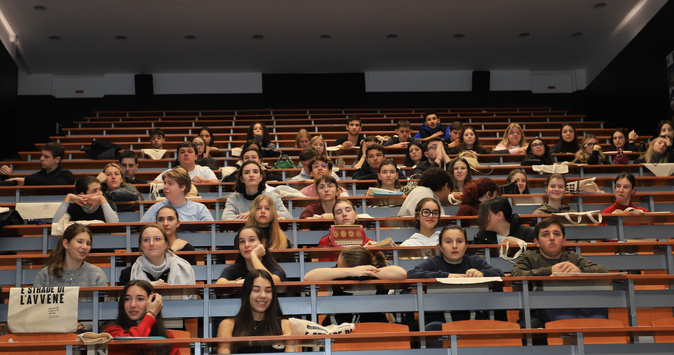 Corte - 2 500 lycéens sur « E Strade di l’Avvene »… Corte - 2 500 lycéens sur « E Strade di l’Avvene »…