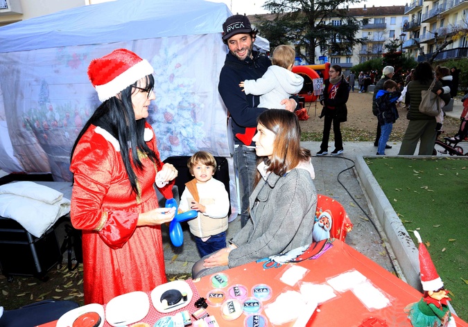 Corte : Le Père Noël a commencé sa tournée au quartier Purette