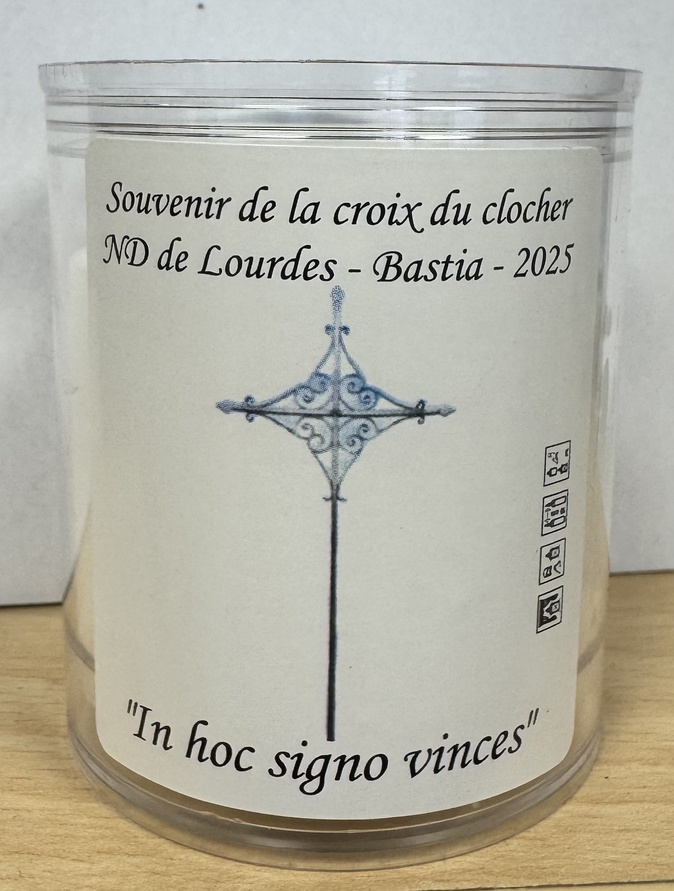 un demi- millier de bougies évènement fabriquées par la ciergerie Verdi. un demi- millier de bougies évènement fabriquées par la ciergerie Verdi.