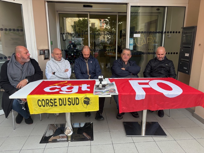 Grève dans les bus ajacciens : le STC rentre les bus au Vazzio, une main tendue vers la CAPA ? Grève dans les bus ajacciens : le STC rentre les bus au Vazzio, une main tendue vers la CAPA ?