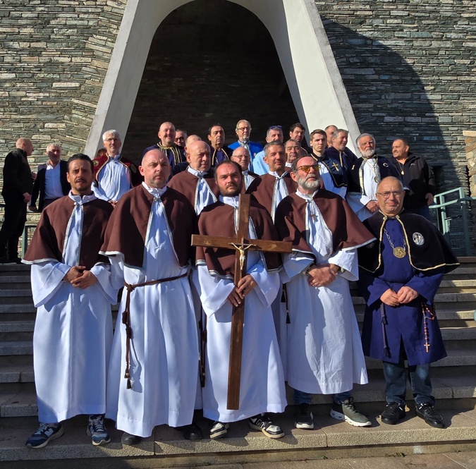 La confrérie St-François-d’Assise est de retour à Lupino.