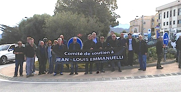 Barrage filtrant à l'Ile-Rousse en soutien à Jean-Louis Emmanuelli