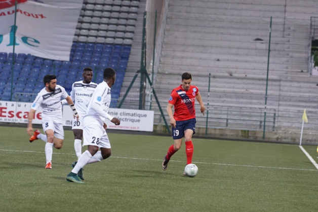 Football National : Le CAB chute à Châteauroux Football National : Le CAB chute à Châteauroux