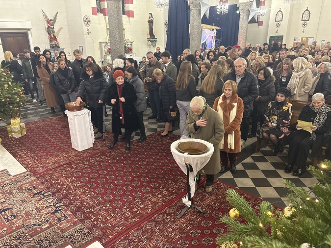 Action de grâce pour plusieurs centaines de fidèles mercredi soir à ND de Lourdes à Bastia à l'occasion de l’office du Ringraziamentu.