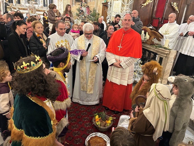 EN IMAGES - Les Rois Mages sont arrivés à Ajaccio EN IMAGES - Les Rois Mages sont arrivés à Ajaccio