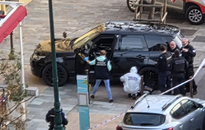 VIDEO - Ajaccio : deux voitures blindées stoppées par la police. Plusieurs individus arrêtés 