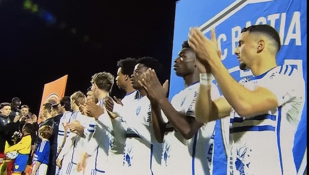 Ligue 2 : le Sporting s’impose 2-0 à Laval et se relance dans la course au maintien