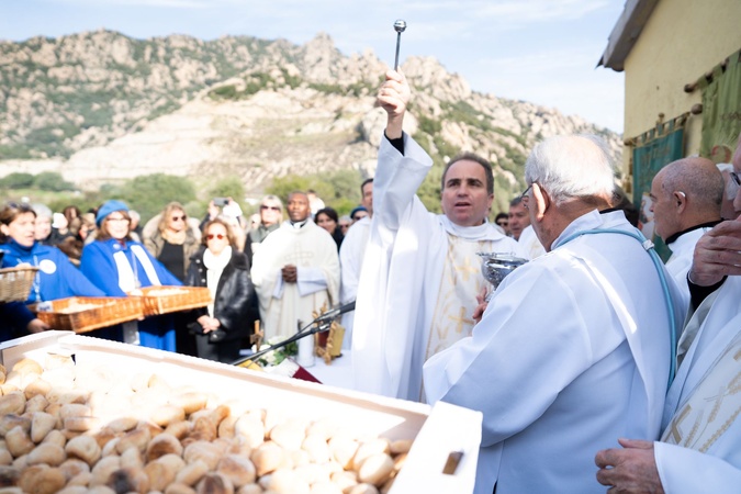 La Saint-Antoine du Mont à Ajaccio : Une ville fidèle à ses traditions La Saint-Antoine du Mont à Ajaccio : Une ville fidèle à ses traditions