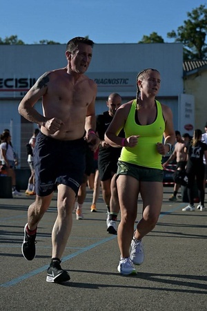 Courses de 1 km alternent avec 8 ateliers en salle ou en extérieur. (Pictures By Karl)