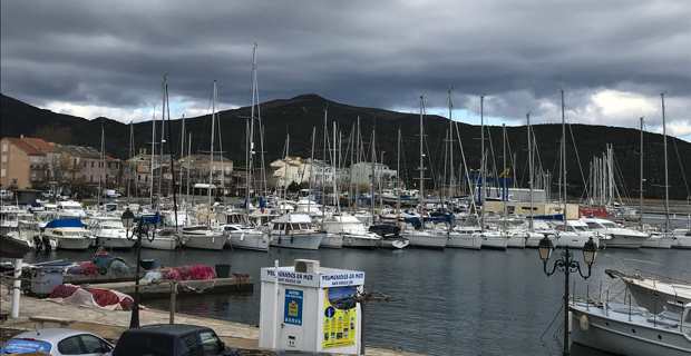 Le port de Macinaggiu, commune de Rogliano, à la pointe du Cap Corse, confronté à la pénurie récurrente d'eau. Photo CNI.