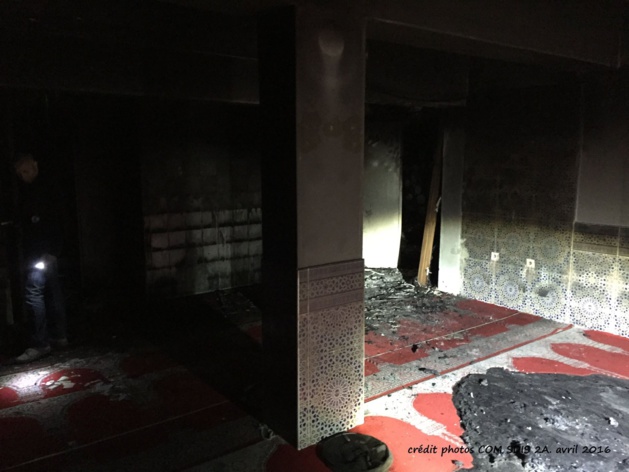 La salle de prière musulmane de Mezzavia détruite par un incendie La salle de prière musulmane de Mezzavia détruite par un incendie