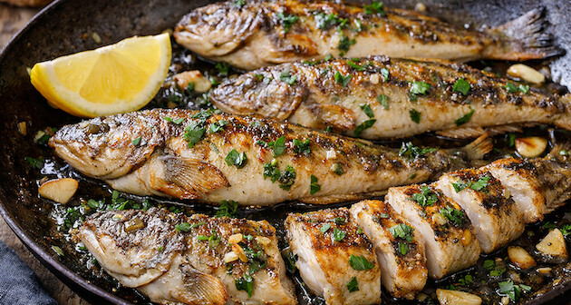 À table - Dragana (Vive) sautée à l’ail et au persil