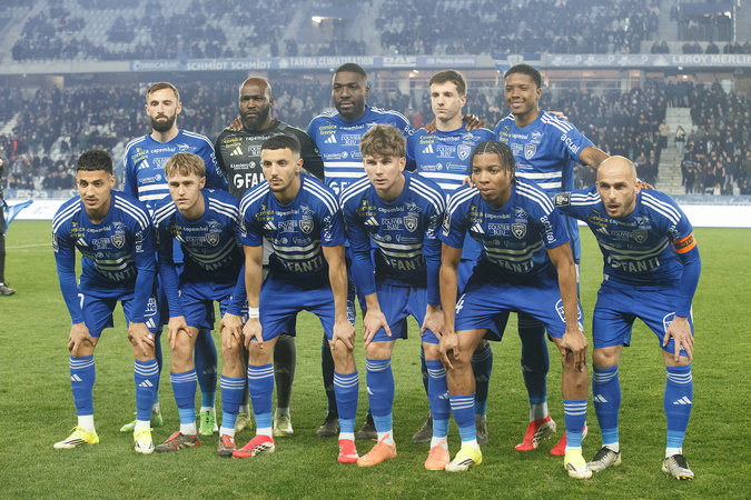 Réginald Ray (SC Bastia) avant Reims : « j’ai un groupe qui ne lâche pas et qui ne triche pas » Réginald Ray (SC Bastia) avant Reims : « j’ai un groupe qui ne lâche pas et qui ne triche pas »