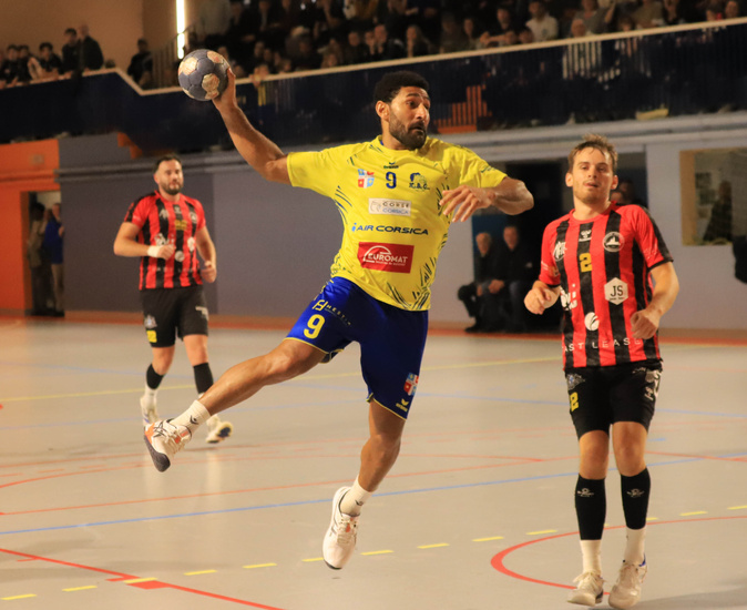 Handball N2 : Corte – Ile-Rousse fait tomber le leader marseillais (36-34) Handball N2 : Corte – Ile-Rousse fait tomber le leader marseillais (36-34)