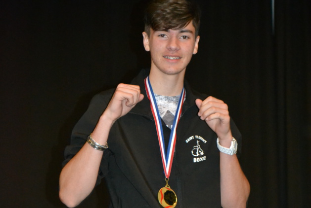 Ruben Neto (Saint-Florent boxe) médaille de bronze au critérium national