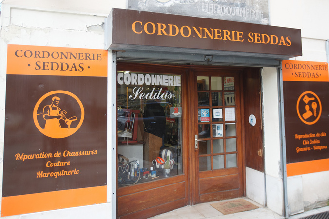 David Seddas, dernier cordonnier à Bastia : « Le métier se perd lentement mais sûrement » David Seddas, dernier cordonnier à Bastia : « Le métier se perd lentement mais sûrement »