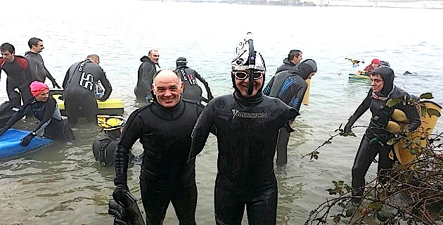 Nouvel exploit de Thierry Corbalan : Il a traversé le lac d'Annecy à la nage 