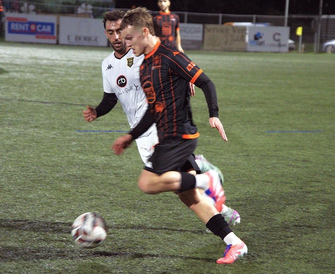 Football Grand Sud - La SVARR consolide son fauteuil de leader Football Grand Sud - La SVARR consolide son fauteuil de leader