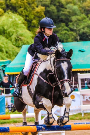 Isabelle LAVILLAUGOUET sur Petrocelli (Photo Marcu-Antone Costa) Isabelle LAVILLAUGOUET sur Petrocelli (Photo Marcu-Antone Costa)