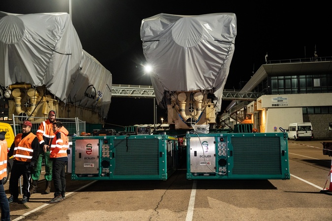 Ajaccio : Deuxième transport nocturne pour les moteurs de la future centrale du Ricanto Ajaccio : Deuxième transport nocturne pour les moteurs de la future centrale du Ricanto