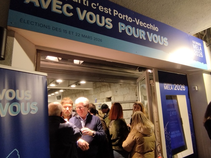 Georges Mela a présenté sa liste, ce mardi soir devant son local de campagne. Georges Mela a présenté sa liste, ce mardi soir devant son local de campagne.