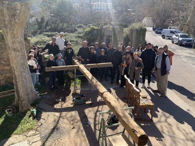 À Feliceto, la confrérie de Saint-Antoine construit une grande croix dédiée à Sant’Andria À Feliceto, la confrérie de Saint-Antoine construit une grande croix dédiée à Sant’Andria